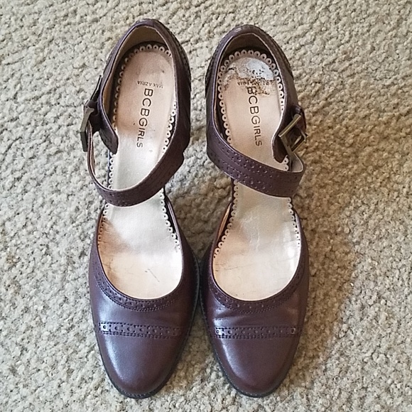 Shoes - Picture 1 of 4